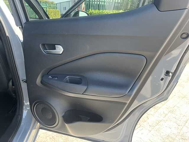 Nissan Juke 1.0 DiG-T 114 Kiiro 5dr